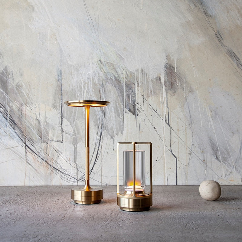 Lampe LED sans fil au design élégant et tactile